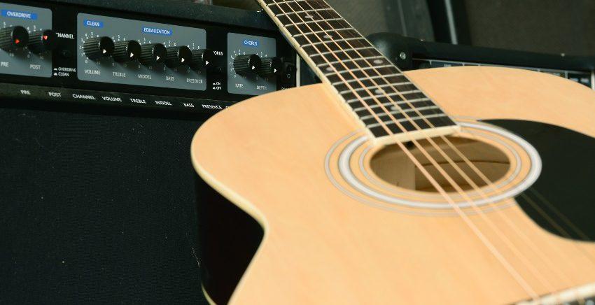 Gitarrenzubehör: Was du wirklich brauchst (kompletter Guide 2026) Akustik Gitarre für Anfänger